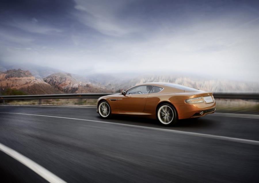  Aston Martin Virage 2011 года  (фото 37 из 55)